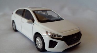 ماکت ماشین هیوندا یونیک (HYUNDAI IONIQ) : خرید فروش انواع ماشین فلزی ماکت اسباب بازی مدل کلکسیونی