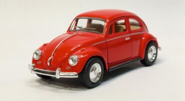 ماکت فلزی ماشین فولکس کینسمارت قرمز (Volkswagen Classical Beetle BY KINSMART)