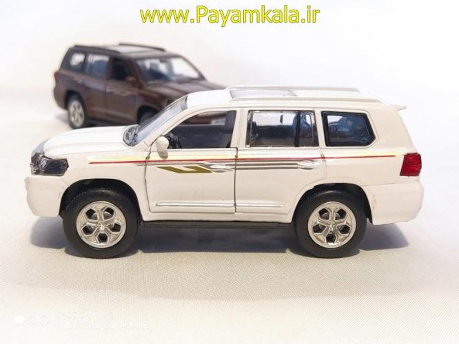 (سایز معمولی) اسباب بازی تویوتا چراغدار (TOYOTA LANDCRUISER BY KINGSTOY) سفید