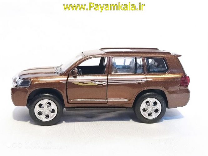 (سایز معمولی) اسباب بازی تویوتا چراغدار (TOYOTA LANDCRUISER BY KINGSTOY) قهوه ای متالیک