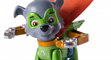 اکشن فیگور شخصیت سگ نگهبان شنلدار (Paw Patrol - Rocky Super Pups Figure)