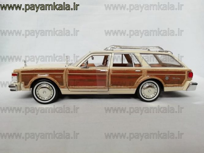 ماشین فلزی کرایسلر لبارون 1:24 (CHRYSLER LEBARON TOWN & COUNTRY BY MOTORMAX 1979) کرم قهوه ای