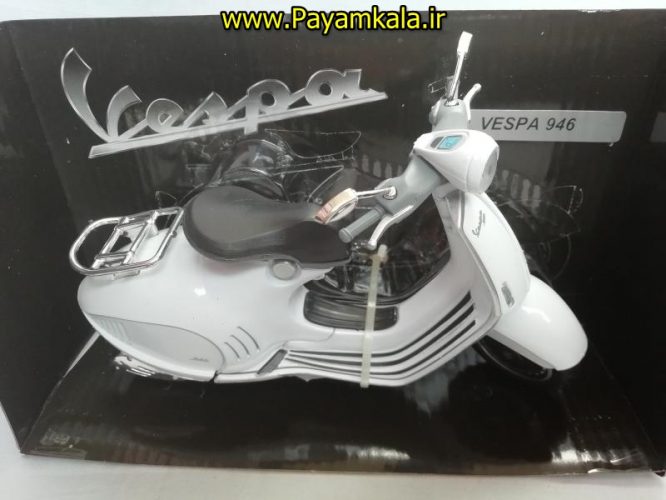 ماکت فلزی موتورسیکلت وسپا (VESPA 946 DEL BY NEWRAY 1:12) سفید