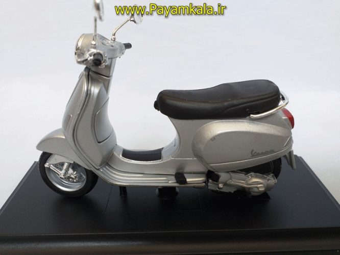 ماکت موتورسیکلت وسپا (VESPA LX 125 2005 BY MAISTO) (1/18) (نقره ای)