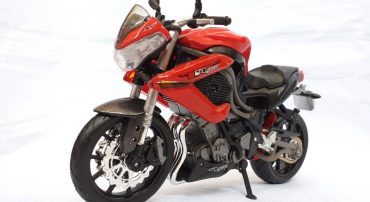 ماکت موتور سیکلت بنلی سایز بزرگ (Maisto) (Benelli Tornado Naked Tre R160)(1/12)