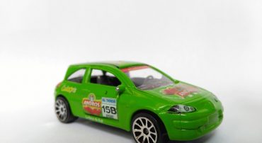 ماکت مینیاتوری رنو (1:64)(RENAULT MEGANE BY NOREV) سبز