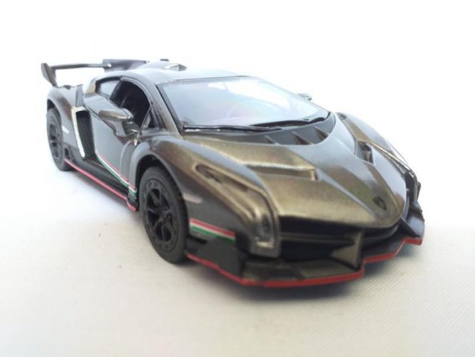 ماشین فلزی لامبورگینی(LAMBORGHINI VENENO BY KINSMART)نوک مدادی