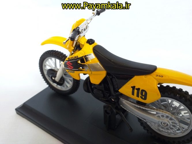 ماکت فلزی موتورسیکلت  سوزوکی(1:18)(SUZUKI RM250 BY MAISTO)