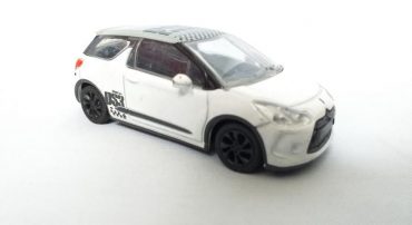 ماکت مینیاتوری سیتروئن (1:64)(CITROEN DS37 BY NOREV) سفید