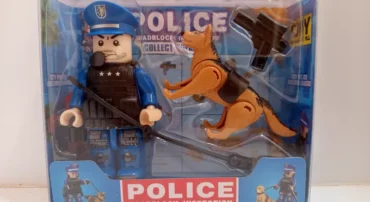 اسباب بازی آدمک پلیس و سگ لگویی طرح 1 (XUJA)