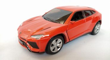 ماشین اسباب بازی لامبورگینی اوروس(LAMBORGHINI URUS BY KINSMART) نارنجی