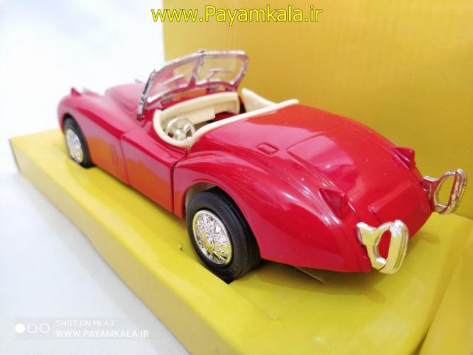 ماشین اسباب بازی کلاسیک 1:24(VINTAGE CAR) قرمز