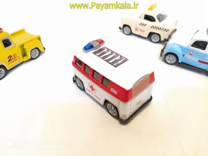 ماشین اسباب بازی آمبولانس فانتزی (DS TOYS)