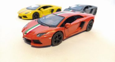 ماشین فلزی لامبورگینی اونتادور (LAMBORGHINI AVENTADOR LP700-4 BY KINSMART) نارنجی