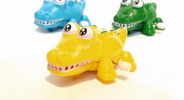 اسباب بازی تمساح کوکی زرد(کد 6613)