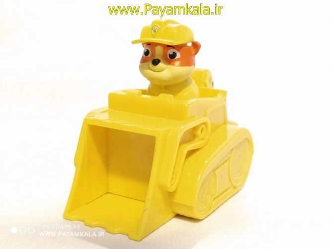 اسباب بازی سگ نگهبان با ماشین زرد