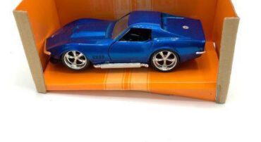 (جعبه دار) ماکت ماشین شورلت کروت (CORVETTE STINGRAY) آبی