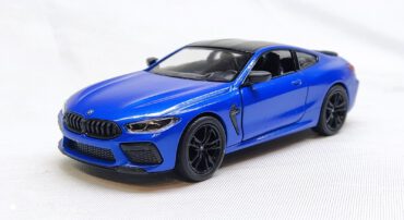 ماشین فلزی ب ام و (BMW M8 COMPETITION COUPE KINSMART)