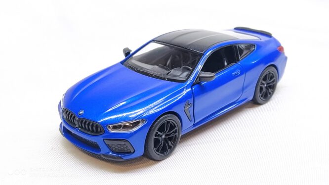 ماشین فلزی ب ام و (BMW M8 COMPETITION COUPE KINSMART)