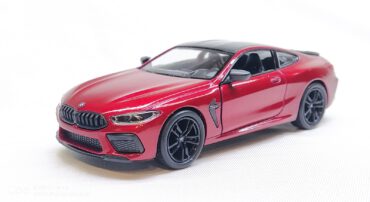 ماشین فلزی ب ام و (BMW M8 COMPETITION COUPE KINSMART)