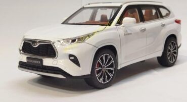 ماکت تویوتا هایلندر (TOYOTA HIGHLANDER 1:24 JFL) سفید