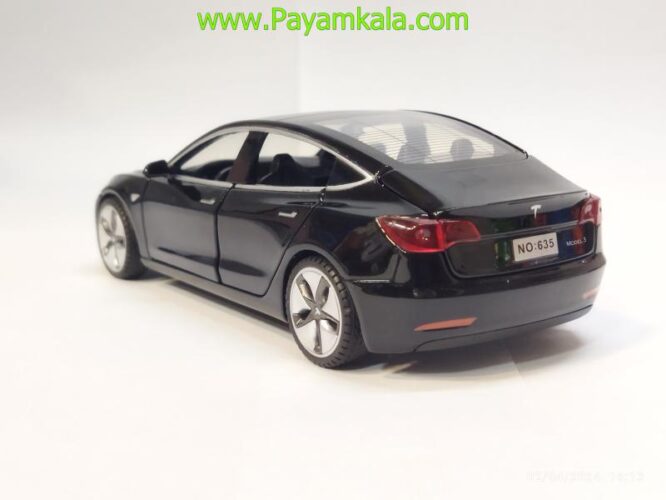 Tesla model 3 (1:32) black