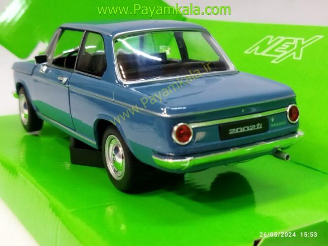 ماکت ماشین ب ام و 2002 (BMW 2002 1:24 WELLY) آبی