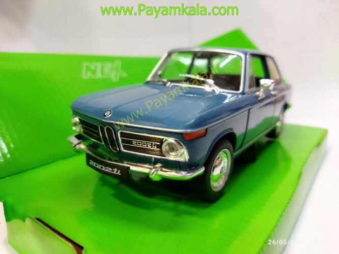 ماکت ماشین ب ام و 2002 (BMW 2002 1:24 WELLY) آبی