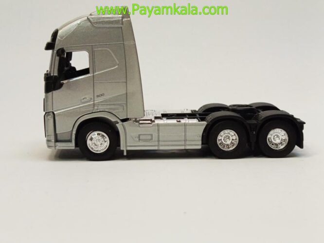 ماکت تریلی ولوو (VOLVO FH 1:64 WELLY) نقره ای