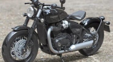 ماکت موتورسیکلت تریومف (Triumph Bonneville Bobber) (WELLY 1:12) مشکی