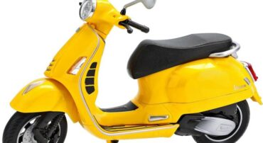 ماکت فلزی موتورسیکلت وسپا (VESPA GTS SUPER WELLY 1:12) زرد