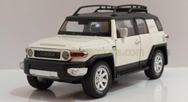 ماشین فلزی تویوتا اف جی کروز (TOYOTA FJ CRUISER) (CHEZHI 1:24) سفید