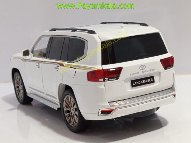 ماشین فلزی تویوتا لندکروز (TOYOTA LANDCRUISER CHEZHI 1:18)(8052) سفید