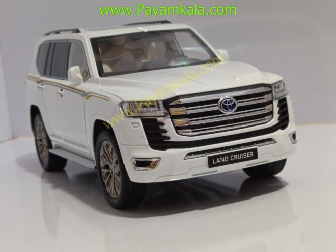 ماشین فلزی تویوتا لندکروز (TOYOTA LANDCRUISER CHEZHI 1:18)(8052) سفید