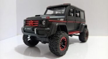 ماشین فلزی بنز جی کلاس دودزا (BENZ G-CLASS CHEZHI)(1:24)(CZ117AD) مشکی