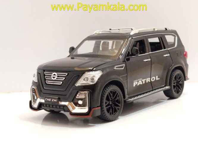 ماکت فلزی نیسان پاترول مشکی (NISSAN PATROL 1:24) برند CHEZHI | دودزا، موزیکال، چراغدار، عقب‌کش و 6 درب بازشو