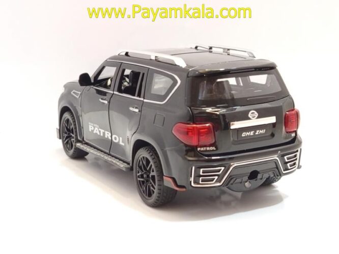 ماکت فلزی نیسان پاترول مشکی (NISSAN PATROL 1:24) برند CHEZHI | دودزا، موزیکال، چراغدار، عقب‌کش و 6 درب بازشو