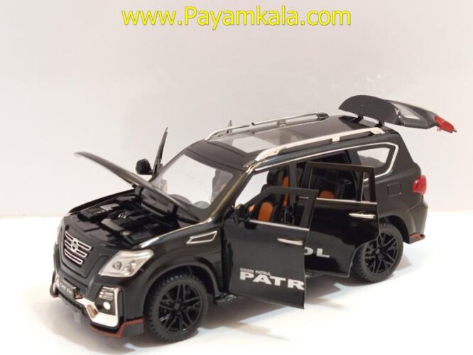 ماکت فلزی نیسان پاترول مشکی (NISSAN PATROL 1:24) برند CHEZHI | دودزا، موزیکال، چراغدار، عقب‌کش و 6 درب بازشو