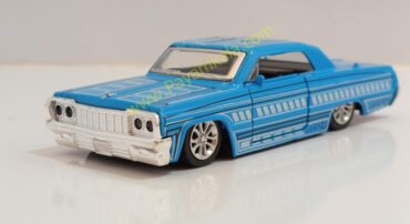 ماشین فلزی شورلت ایمپالا (IMPALA LOWRIDER) آبی