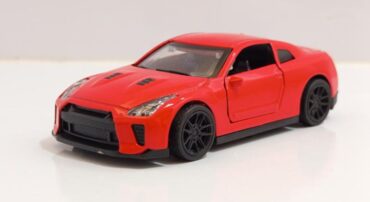 ماشین فلزی نیسان GTR کوچک (NISSAN 1:48)(72010) قرمز