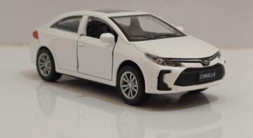 ماشین فلزی تویوتا کرولا (TOYOTA COROLLA) (3493) سفید