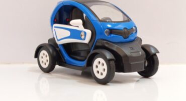 اسباب بازی ماشین فلزی رنو توییزی (3318YT) آبی