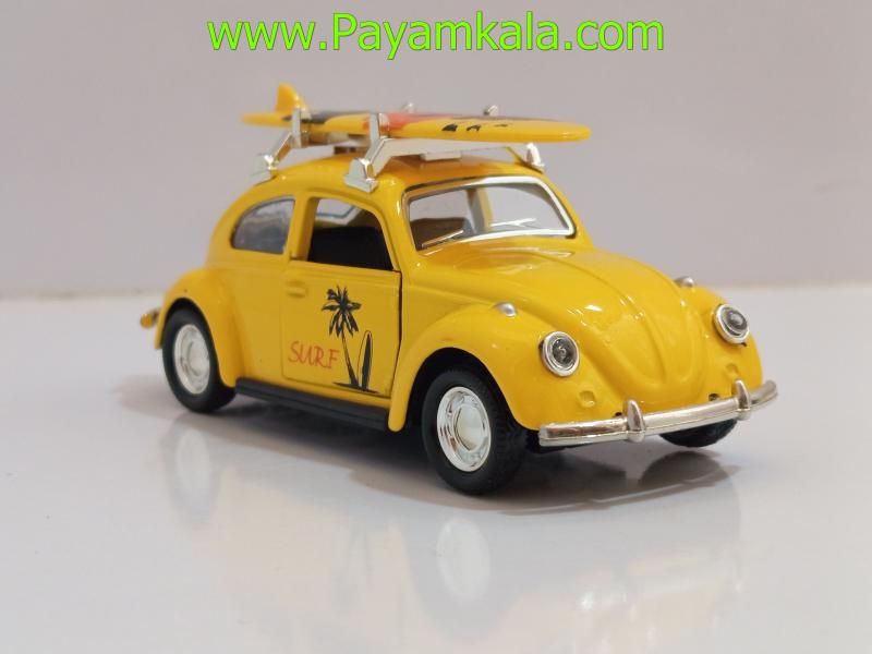 ماشین فلزی فولکس بیتل با تخته موج سواری زرد