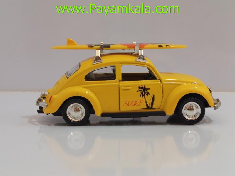 ماشین فلزی فولکس بیتل با تخته موج سواری زرد