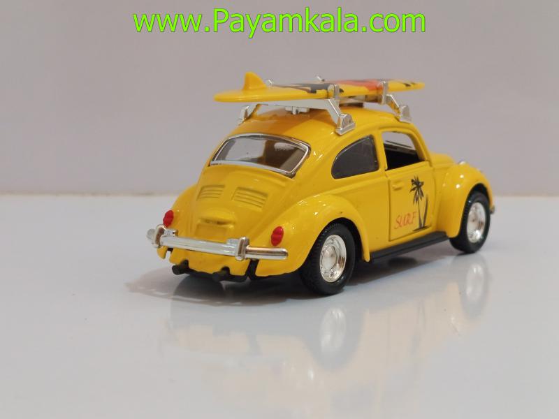 ماشین فلزی فولکس بیتل با تخته موج سواری زرد