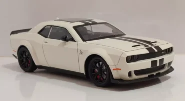 ماشین فلزی دوج اسپرت (DODGE SRT CHEZHI) (1:24) سفید